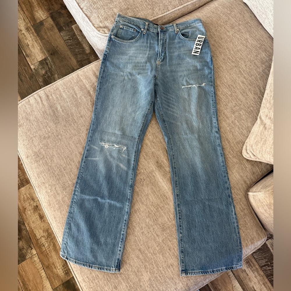 NWT BDG STRETCH HIGH-RISE FLARE DENIM SIZE 33